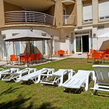Playa De Meron فندق