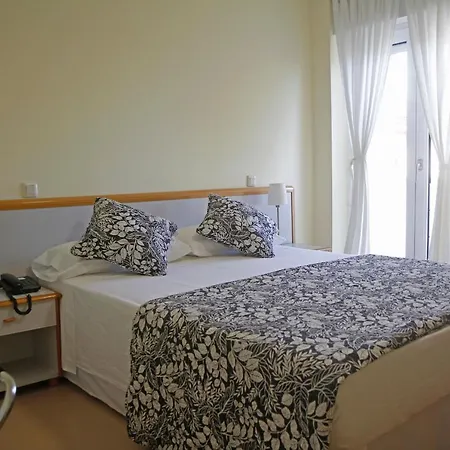 Playa De Meron * سان بيفينتي ديلا باركيرا