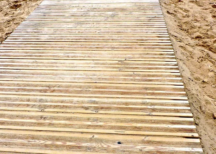 Playa De Meron サン・ビセンテ・デ・ラ・バルケラ